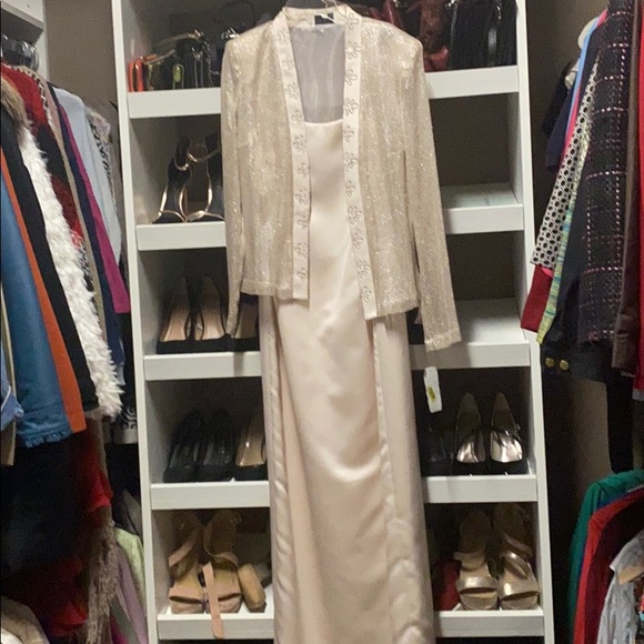 Cream 2 piece mother if bride jacket long dress - Picture 1 of 3